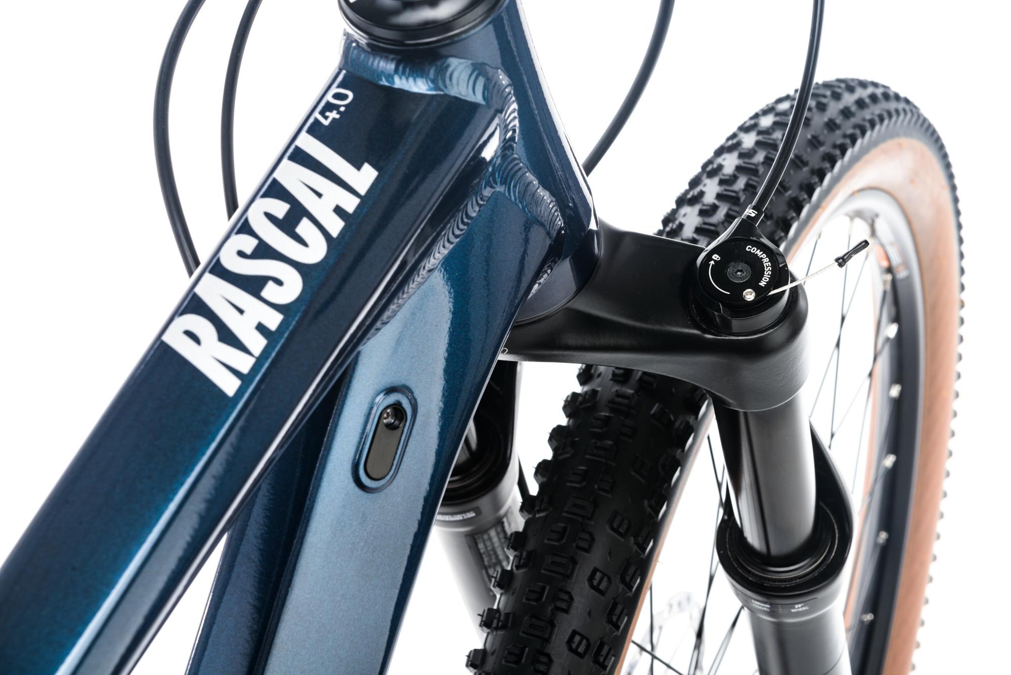 CTM RASCAL 4.0 29 - hlbokomodrá perleť M (18") – Obrázok 6